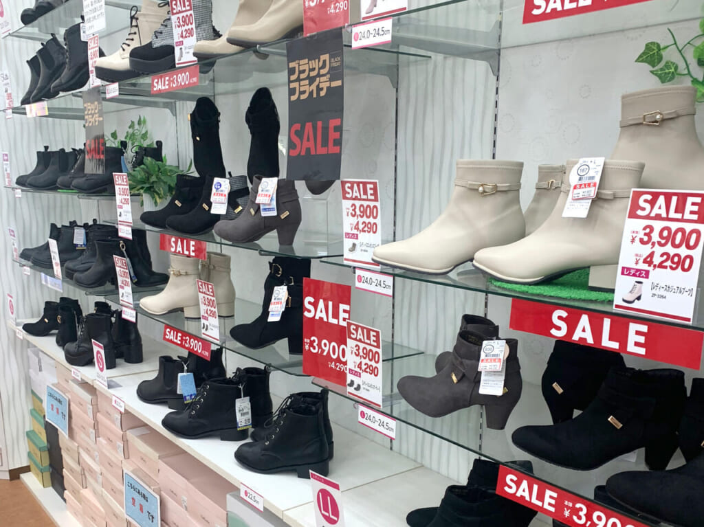 「SHOE‐PLAZA」でブラックフライデーのセールが開催されています!!