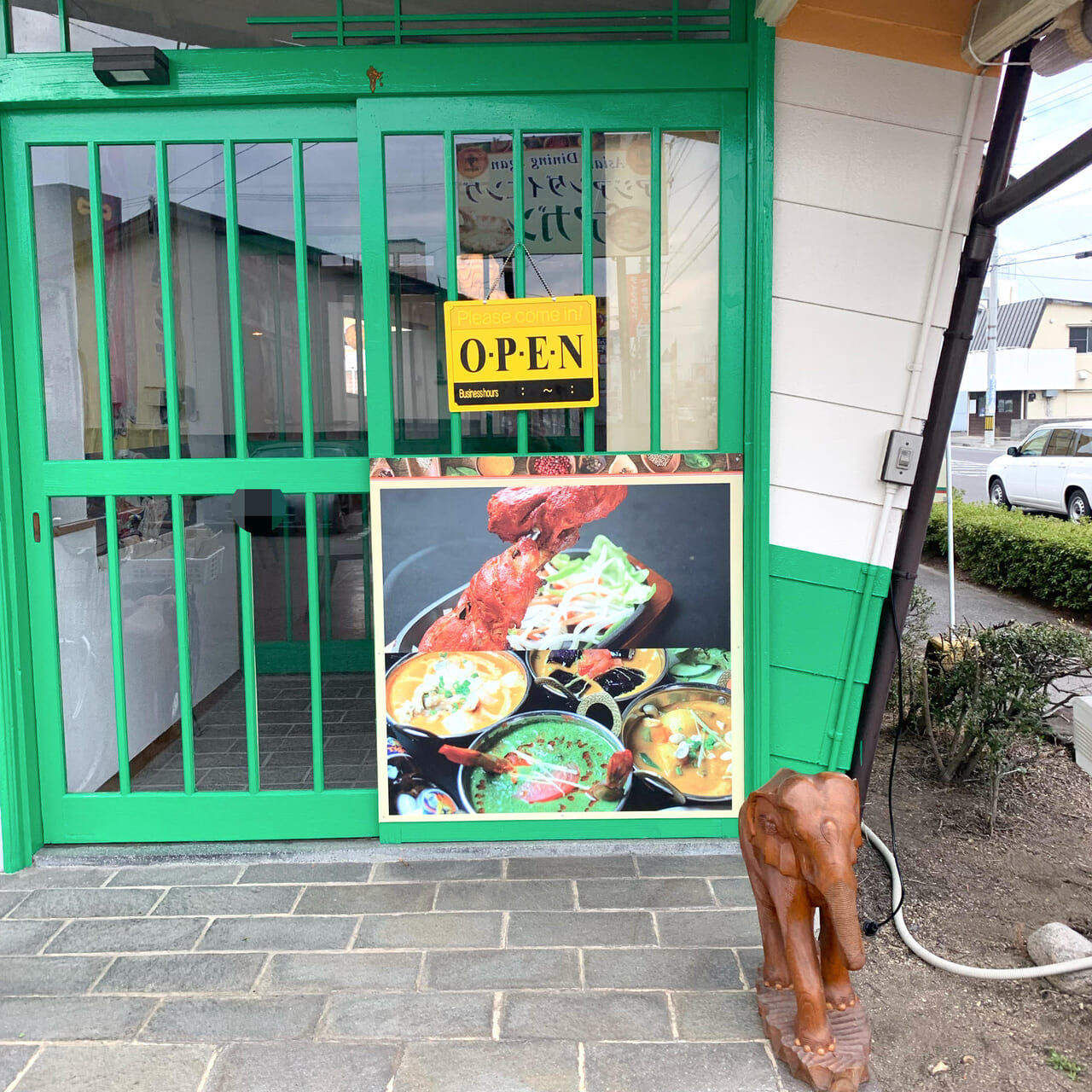 南高下町に美味しいカレーやアジアン料理を提供する「アジアンダイニング アガン 今治店」がオープン!!