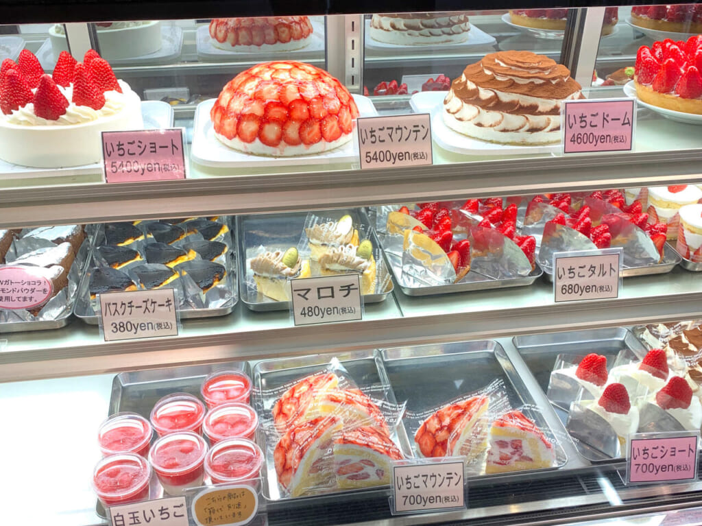 イオンモール新都市内にあるSAI&Co. (サイコー)では美味しいデザートや地元の食材を購入できます!