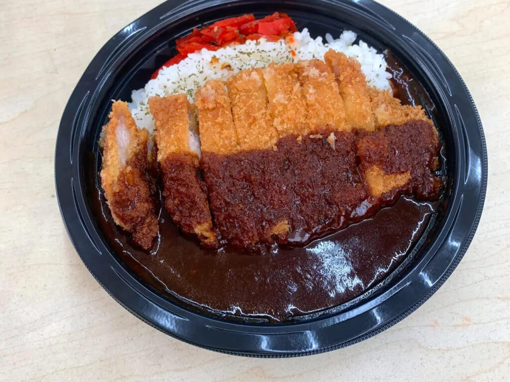 高市のお弁当屋さん「まんぷく亭食いしん坊」で人気のビュッフェスタイルが涼しくなるまでお休み!!