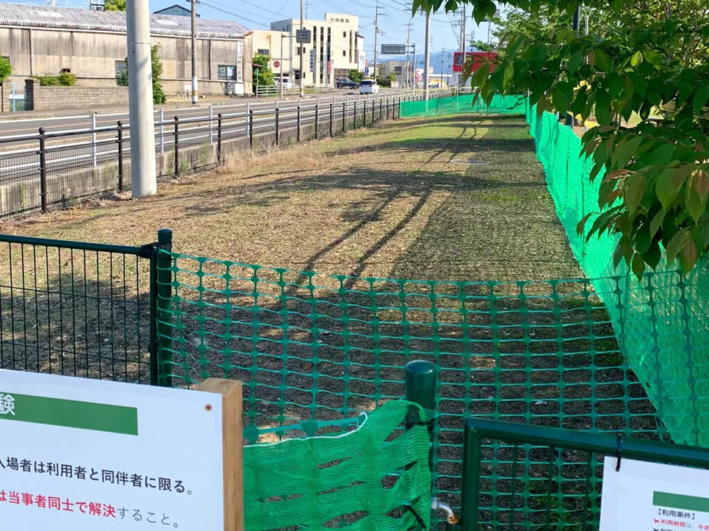 今治市民の憩いの場「大新田公園」に4月25日から試験的にドッグランが導入されました!!