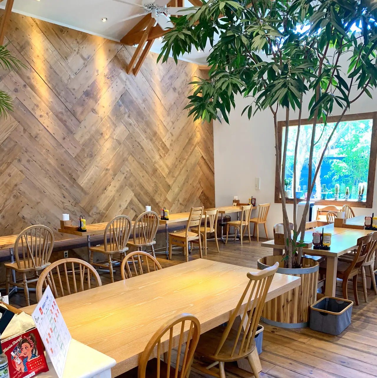 片山町のハンバーガーが人気のカフェ「CALULU(カルル)」で開店5周年の記念メニューが提供中!!