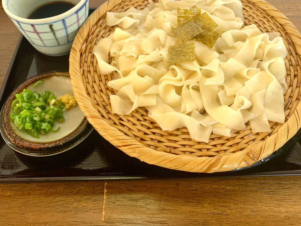 北高下町の「そば正」では歴史ある美味しいお蕎麦と珍しいきしめんが食べられます!!