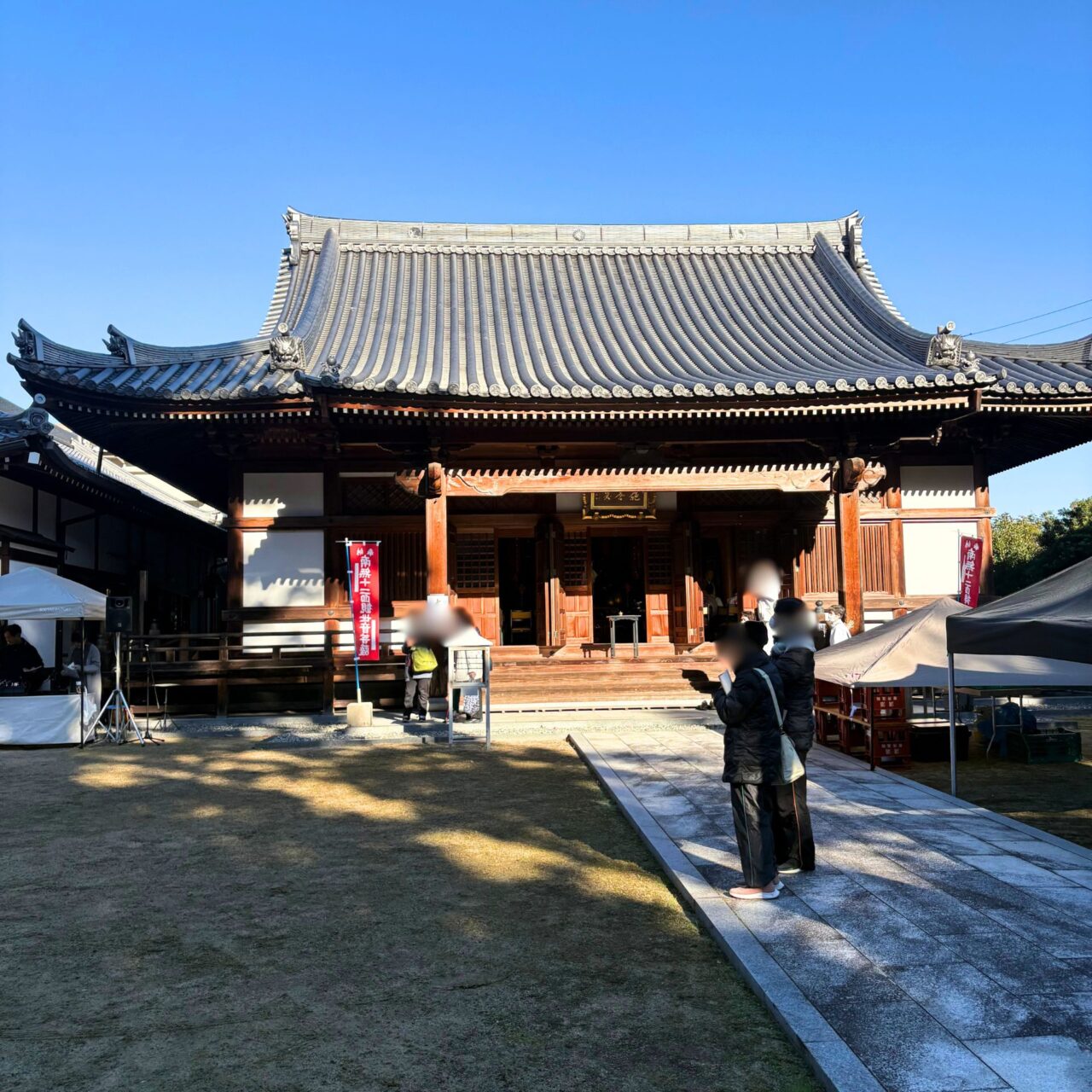 【今治市】お寺でくじ引きやファッションショーを満喫! 法華寺で「ソワカ祭」が開催