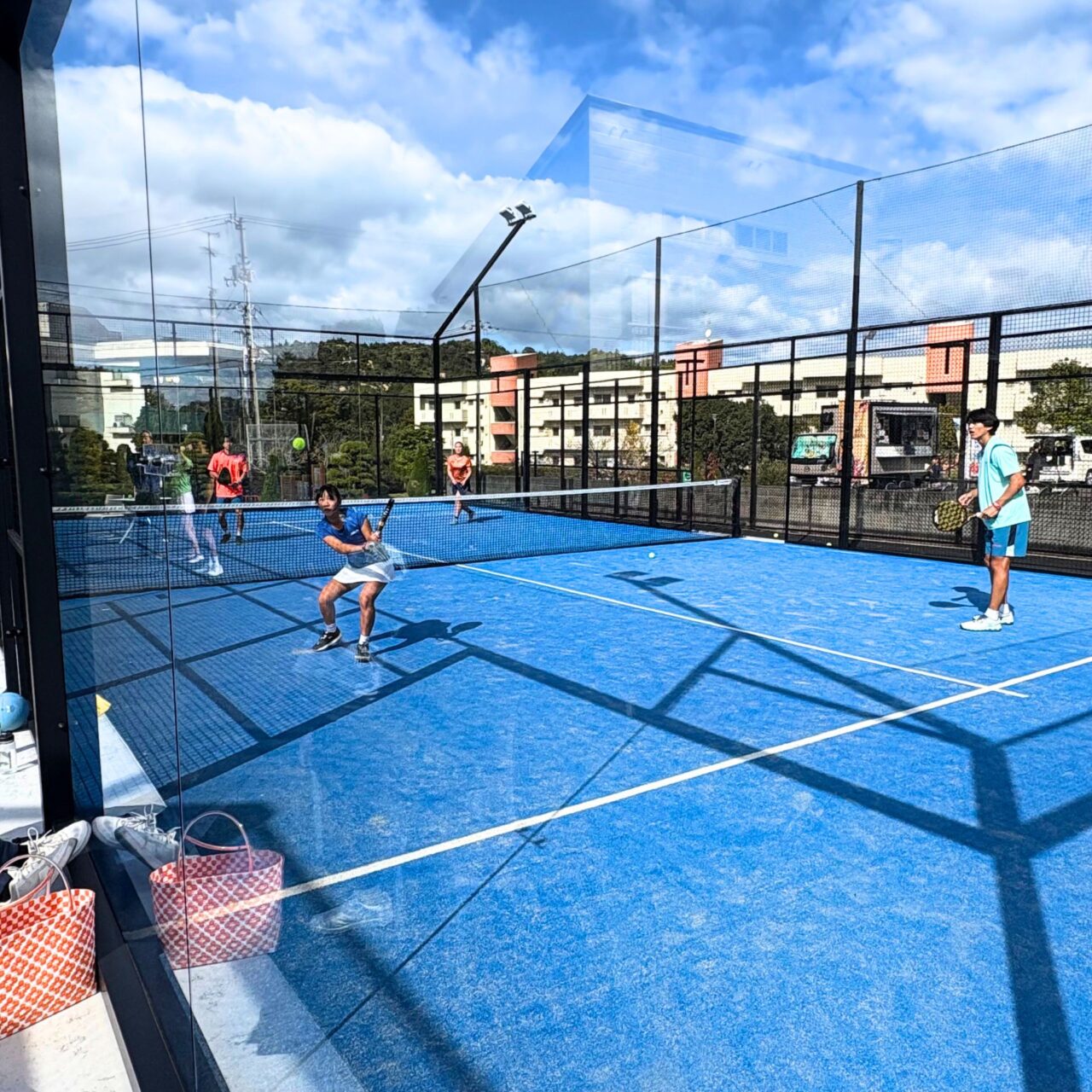 【今治市】日本トップレベルの選手たちが集結! パデルビスタ今治の「オープニングフェスタ」を体験!