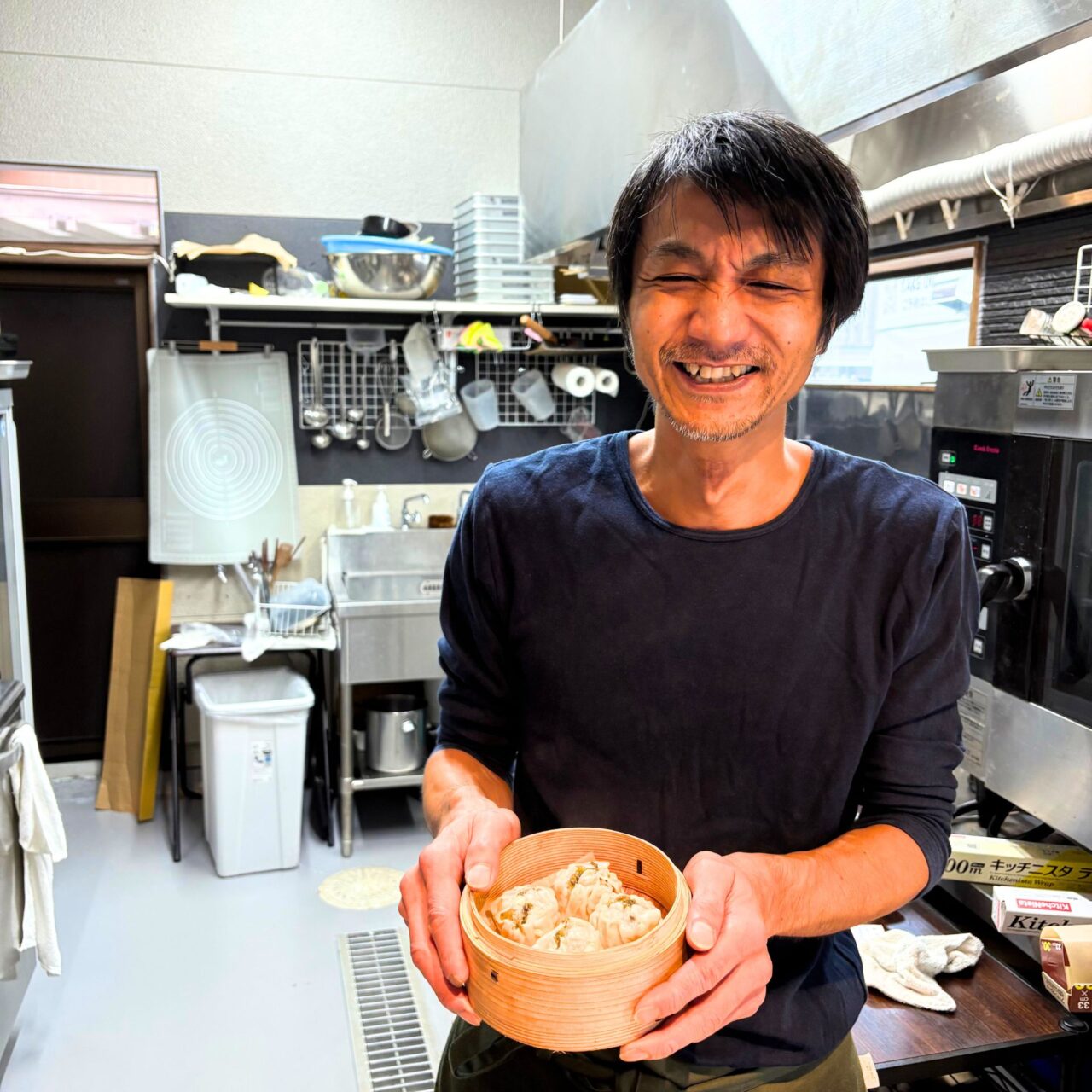 【今治市】数量限定の味を楽しもう! 本格天津のテイクアウト店「ポイントハートマーケット」でまこも茸を使用した焼売が限定販売中