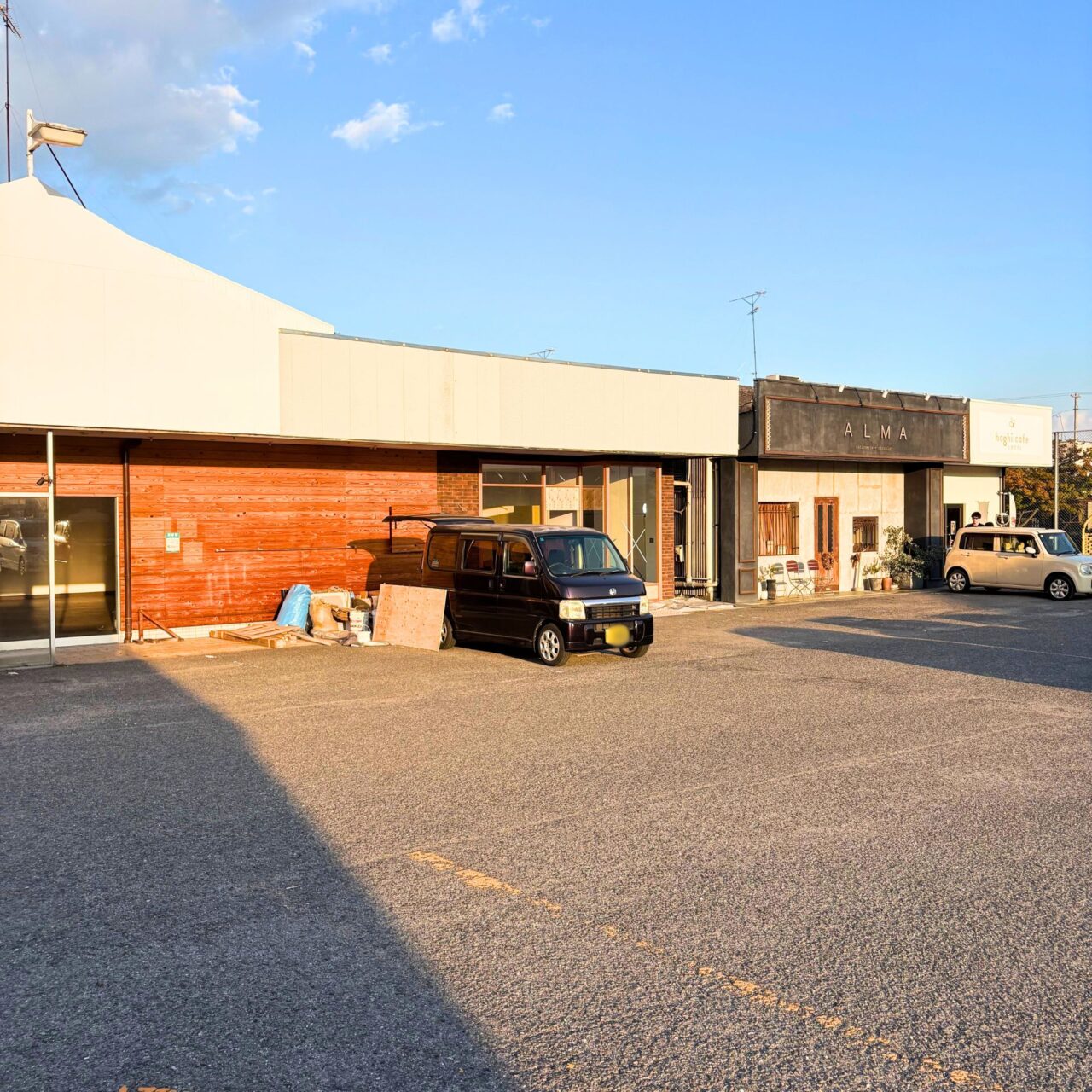 【今治市】12月9日、郷本町に新しい洋服屋さん「reverbere(レヴェール)」がオープン予定!