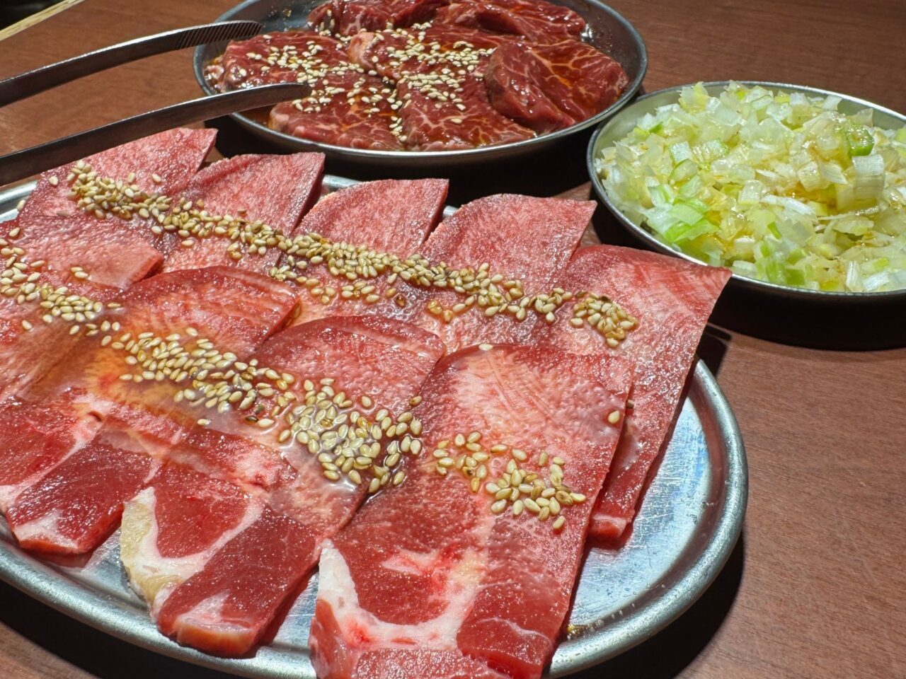 【今治市】「ホルモン酒場アブリヤ阿部商店」で味わう厚切り牛タンと地域愛