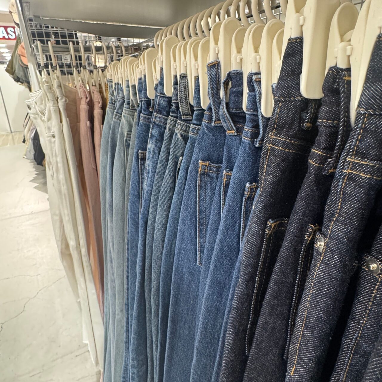 【今治市 】愛媛初出店！オフプライスストア「Luck Rack（ラックラック）」がイオンモール今治新都市に登場!