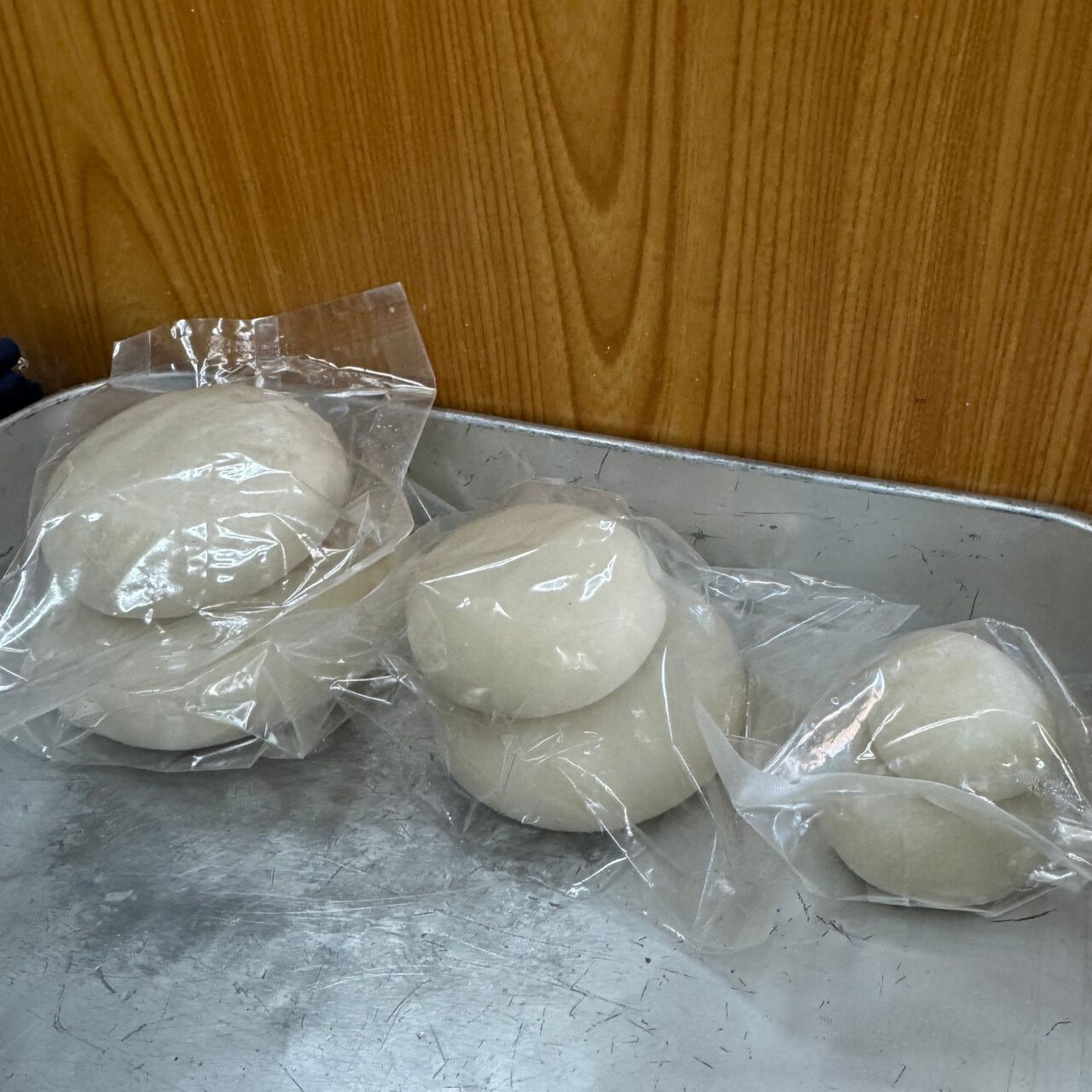 【今治市】創業270年以上「あわびや餅店」へ。つきたて餅・バズったモッフル・手作り桜餅が勢揃い