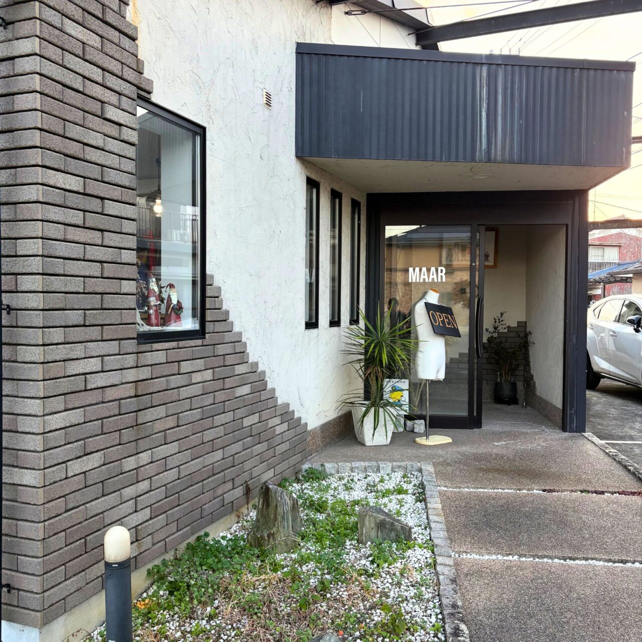 【今治市】全商品20パーセントオフ!? 海外古着を取り扱う「古着屋MAAR」でオープン1周年祭が開催予定!