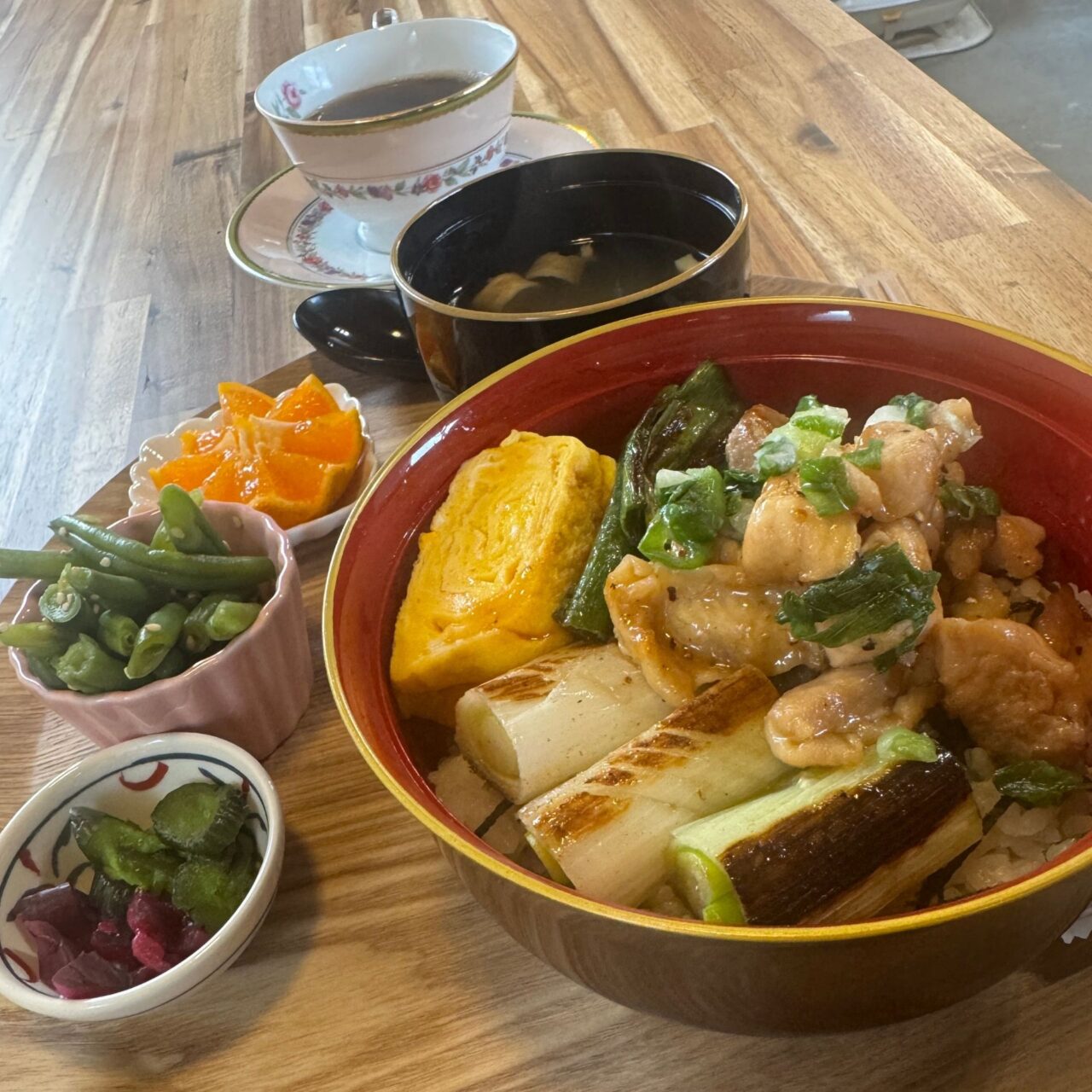 【今治市】ゆうゆカフェに新登場の絶品ランチが登場。「どんぶりランチ」を実食レポート