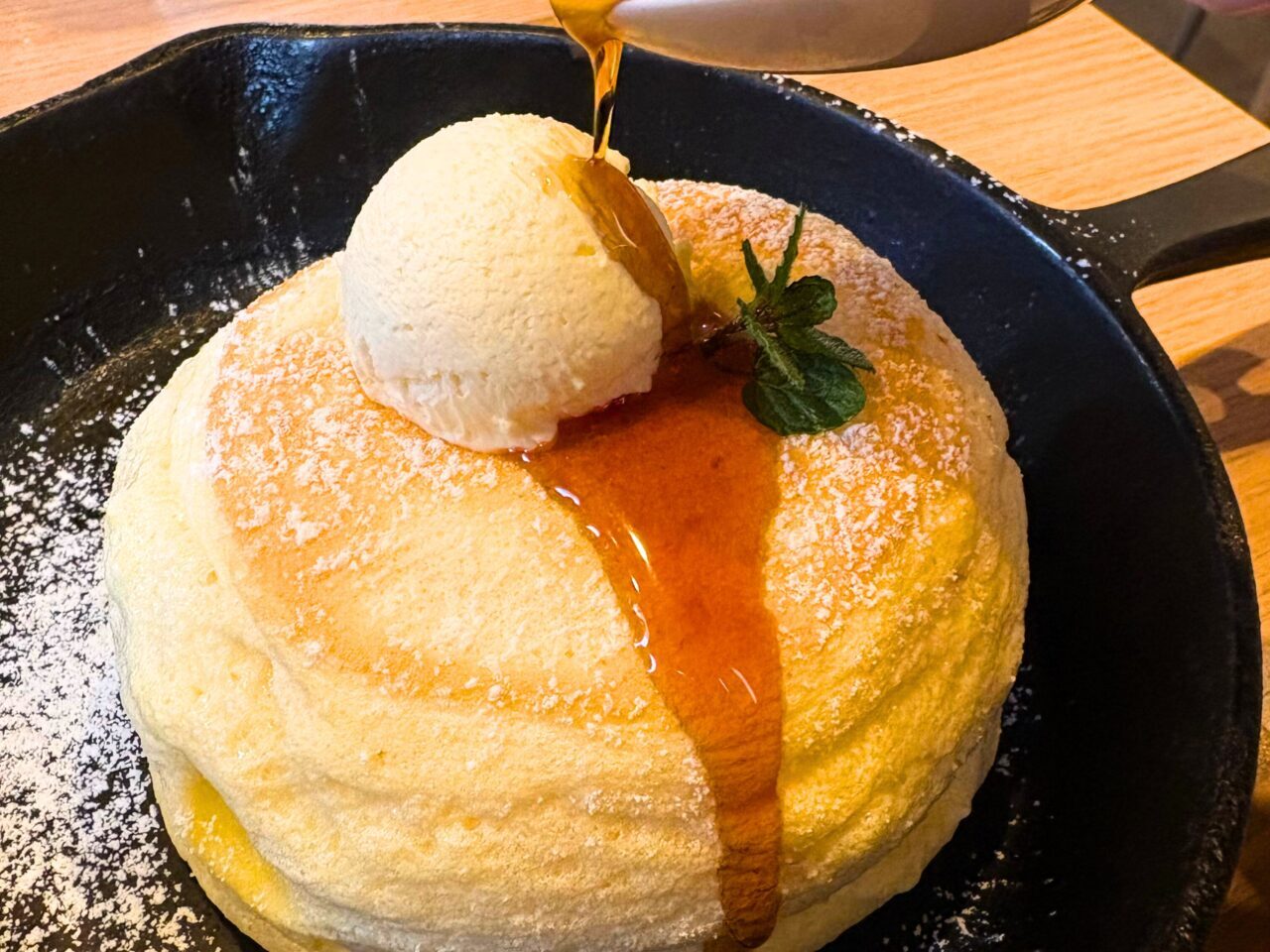 【西条市】プルプルと震えるほどに柔らかい! 「Le Lian(ル リアン)」でふわふわのパンケーキを堪能。