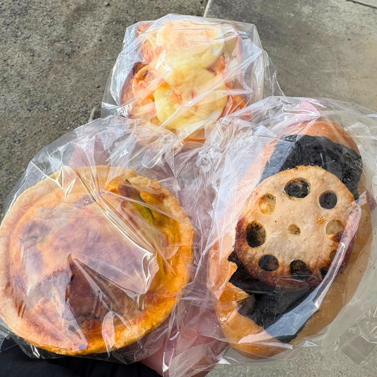 【西条市】美味しいこだわりのパンが1つ100円! 楠にお店を構える「ぱん・で・あお」をご紹介