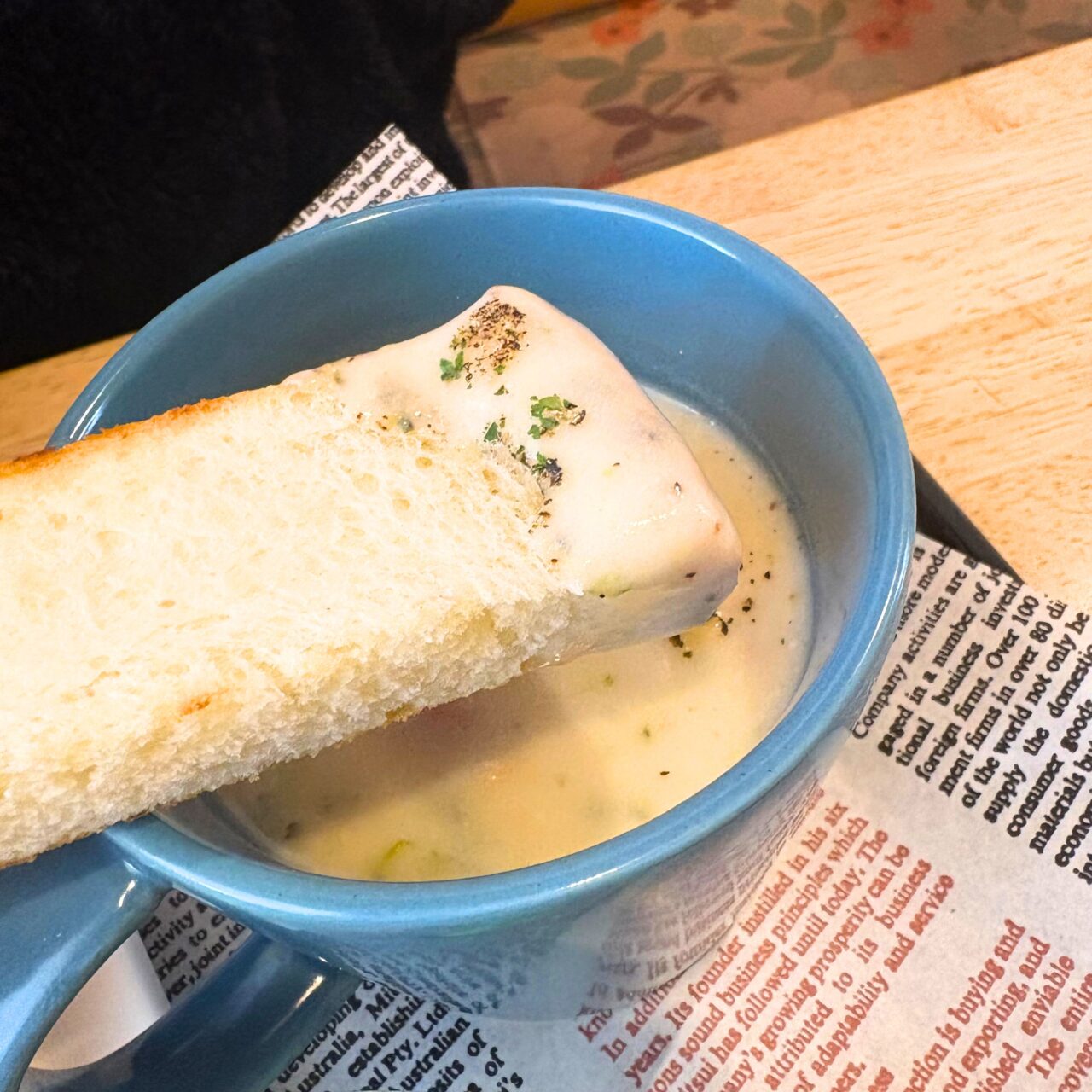 【今治市】アーリーブルーメル旭町店でほっこり暖まる「クラムチャウダー」の提供が始まっていました!