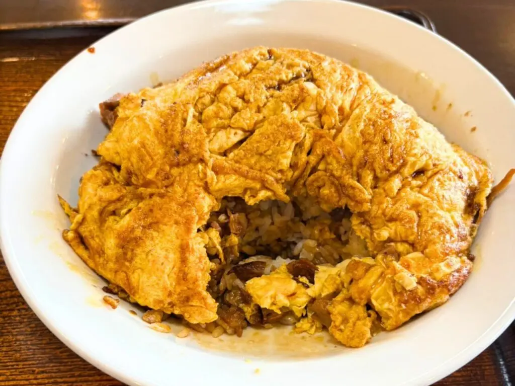 【今治市】オムレツスタイルの焼き豚玉子飯!? テイクアウトもできる「潯陽」の焼き豚玉子丼