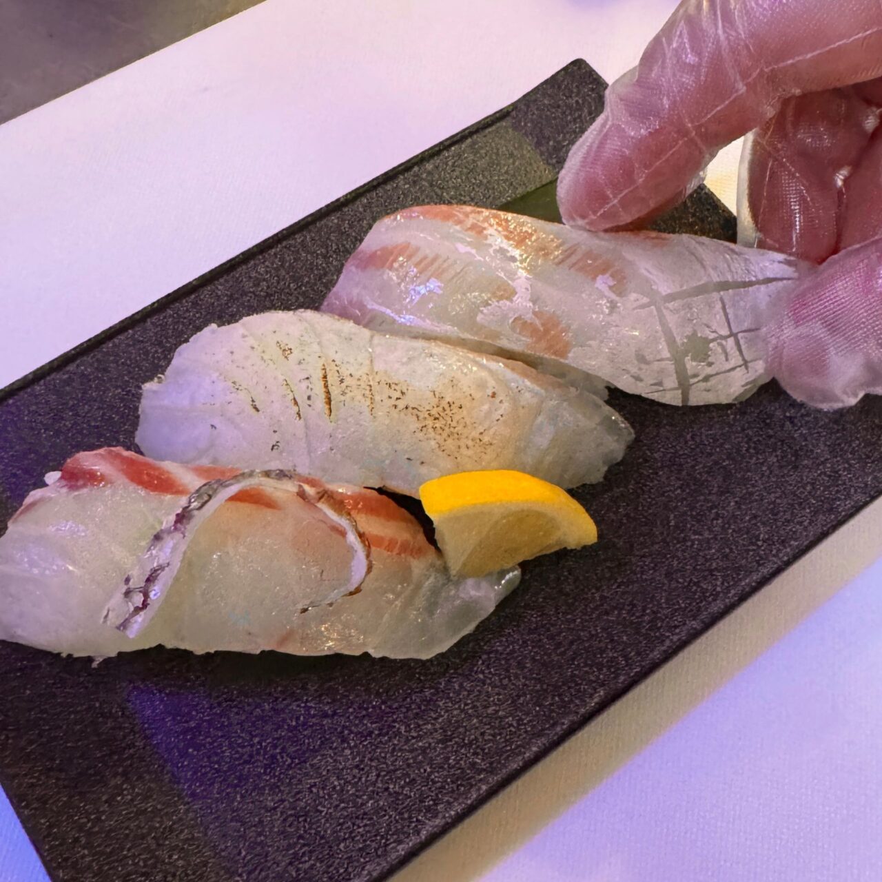 【今治市】「来島海峡すし水軍」880円でブランド鯛五貫! 20周年大感謝祭初陣が4月まで