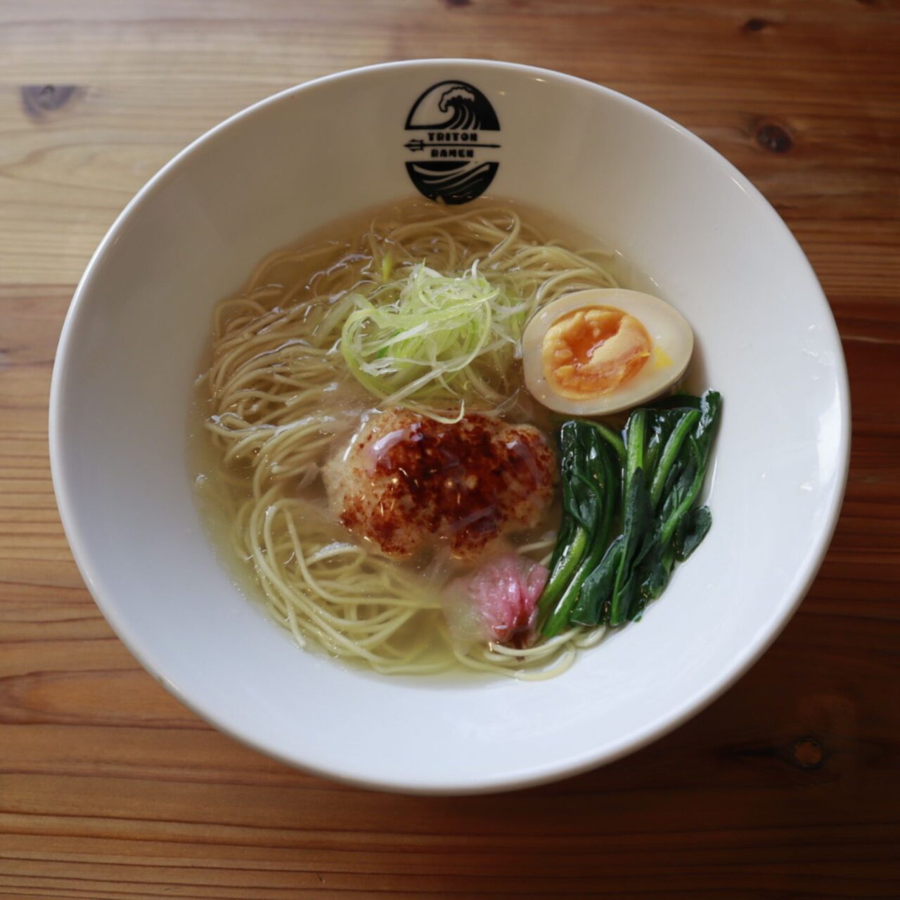 【今治市】トリトンラーメン「春薫る汐らーめん」桜を味わう春限定ラーメン