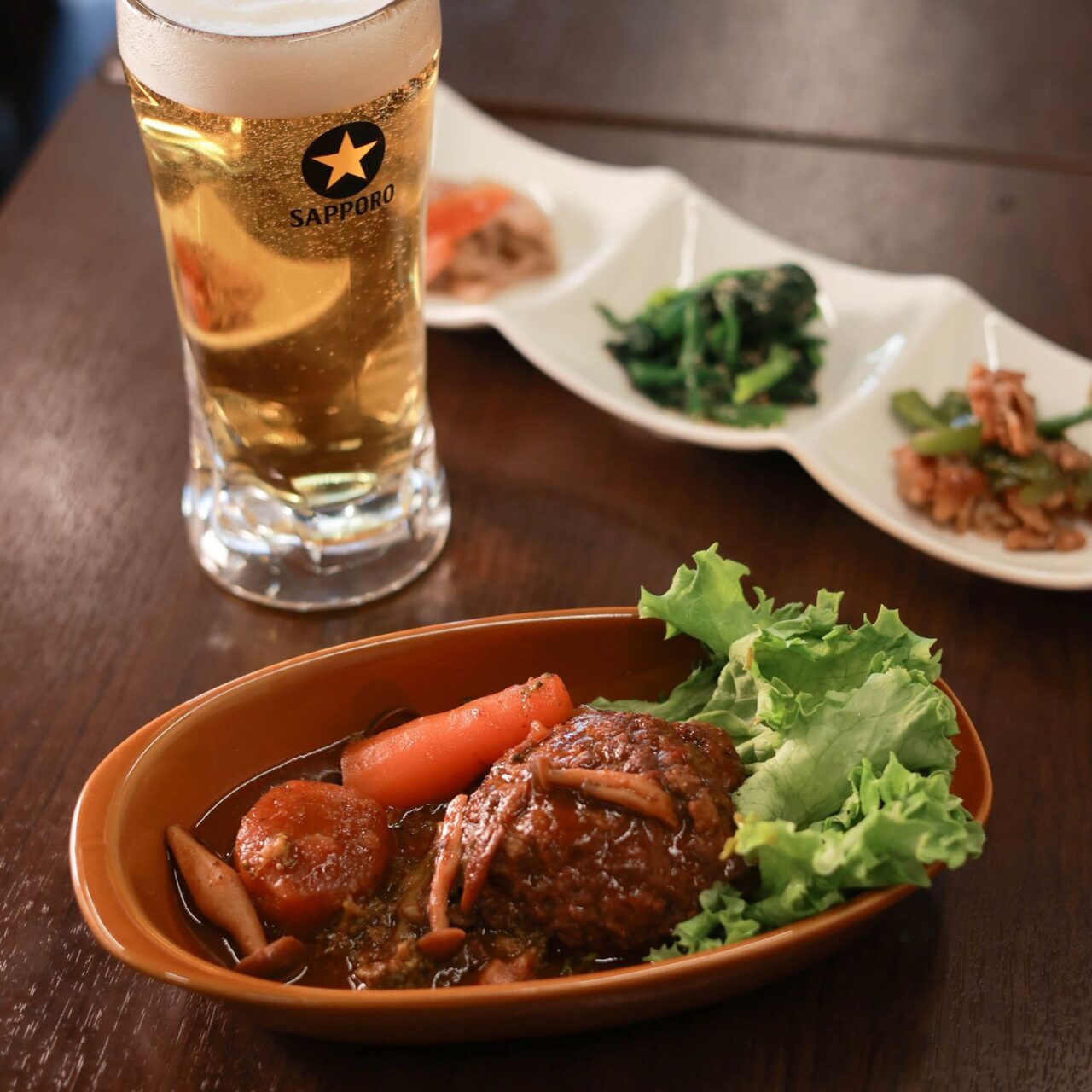 【今治市】2月にオープンしたばかりの「Dining粋人」。5〜6時間煮込む看板ハンバーグと親子で営む温かなダイニング