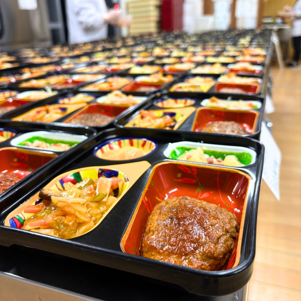 【今治市・西条市】高齢者向けの宅配お弁当「まごころ弁当今治・西条店」の地域密着サービスをご紹介!