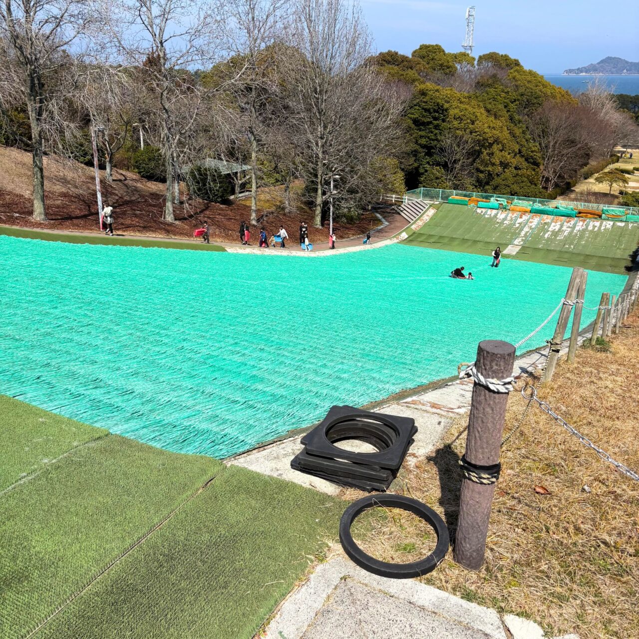 【今治市】4月12日は湯ノ浦に集まれ! アシさとクラブとパデルビスタ今治がタッグを組んだイベント「Padel体験&湯ノ浦あそび」が開催予定