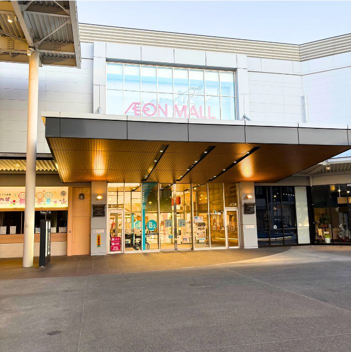 イオンモール今治新都市の出入り口