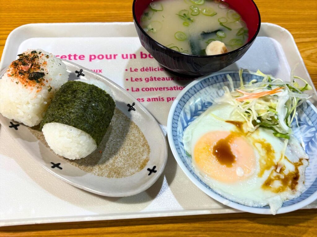 喫茶ロンのおにぎりモーニング