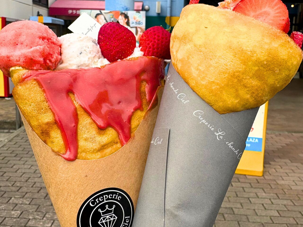 ラシャンドシエル今治ワールドプラザ店のクレープ２つ