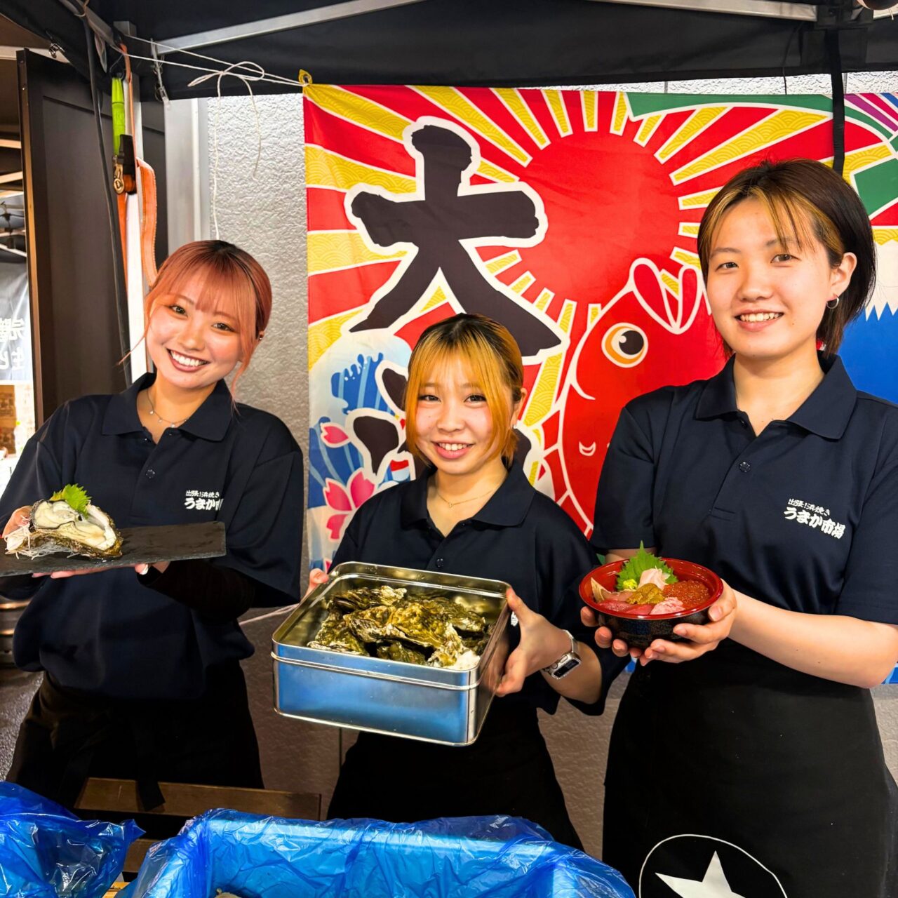 出張！浜焼きうまか市場のスタッフさんたち