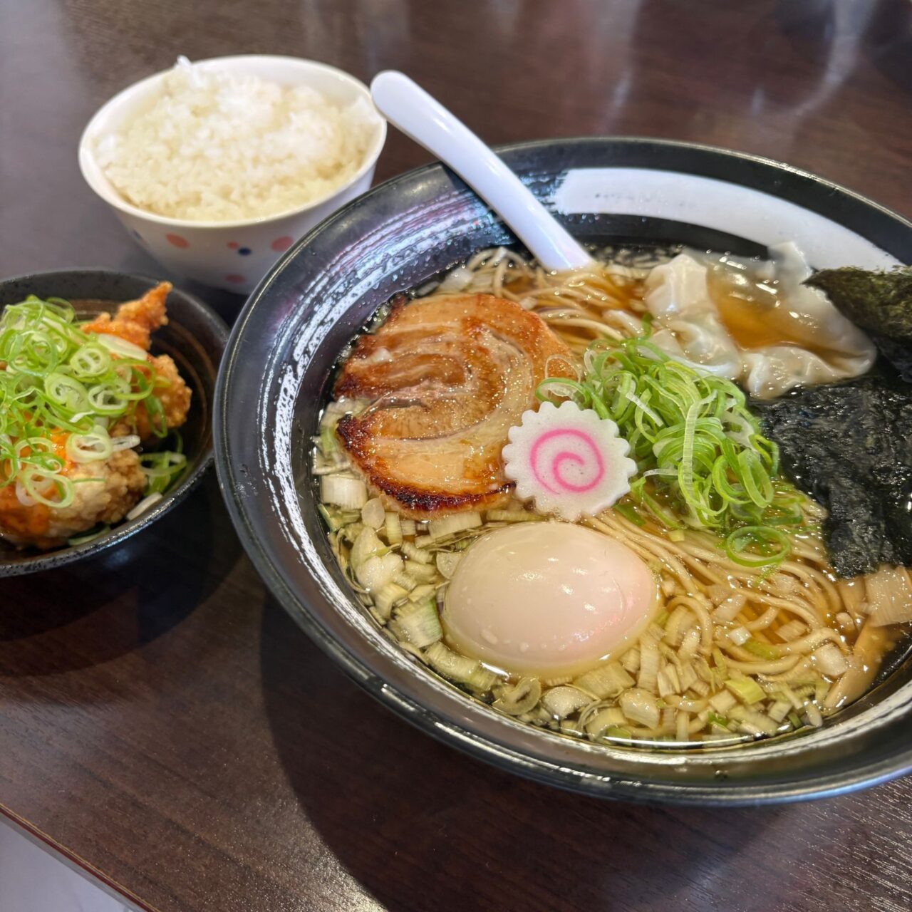 麺舞龍eの本丸ラーメンセット
