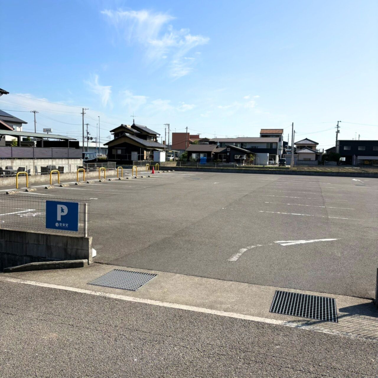 登泉堂の駐車場画像