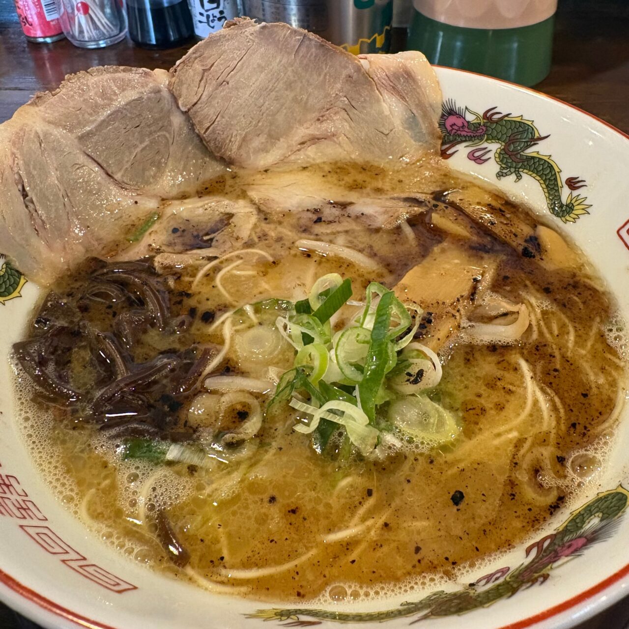 きく麺のにんにく焦がしの黒