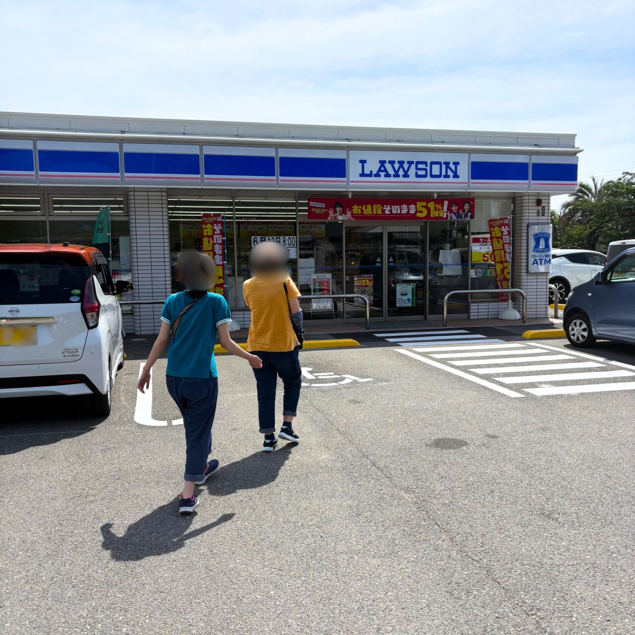 ローソン今治唐子浜の出入り口