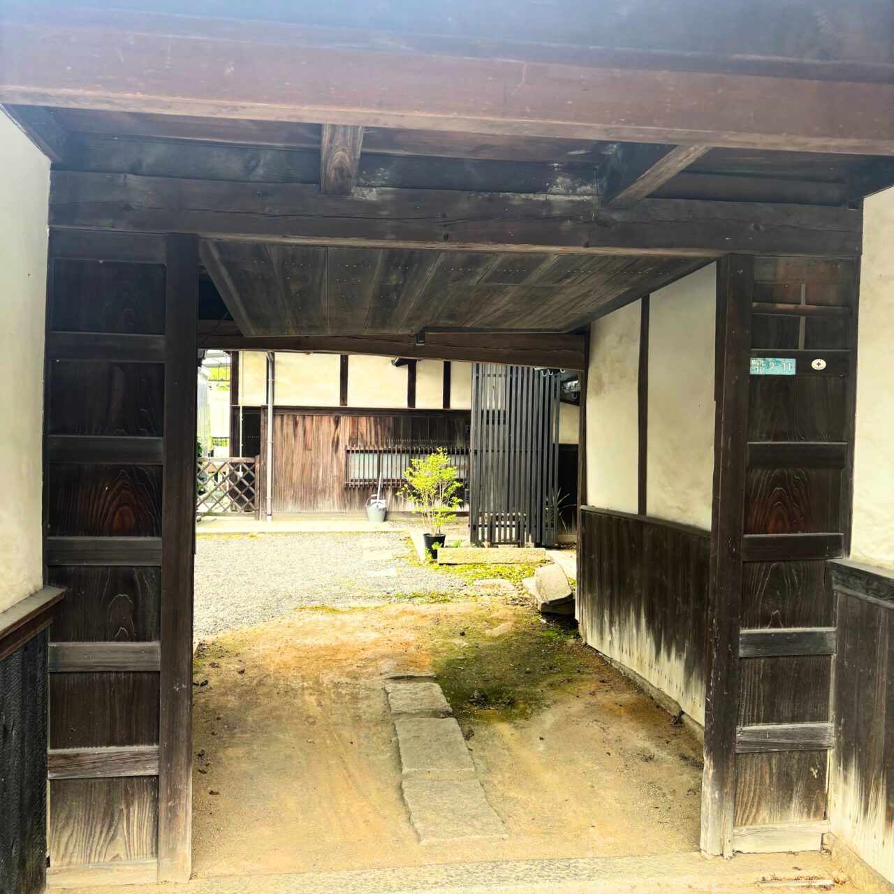 お宿ことぶきやの出入り口