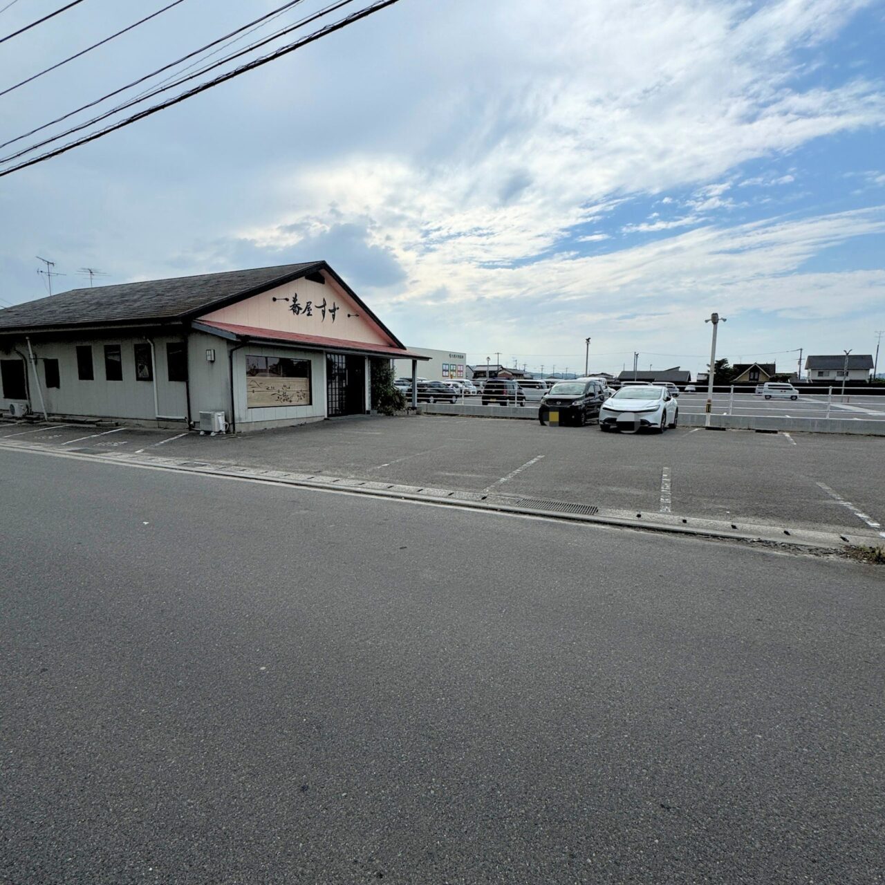 蕎屋すずの駐車場画像