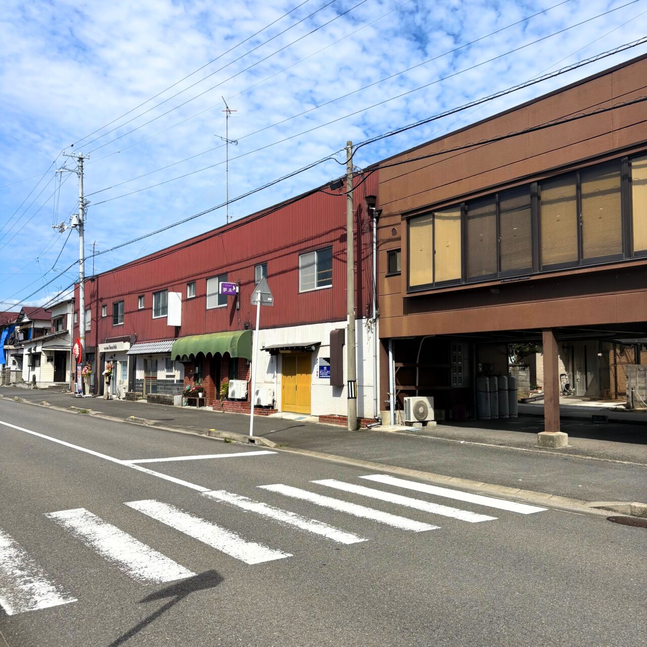 SherryBell-eye Salonのお店の並び