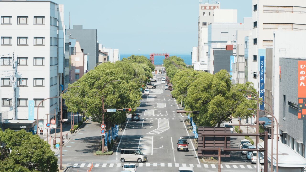 クスノキ並木が続く現在の広小路